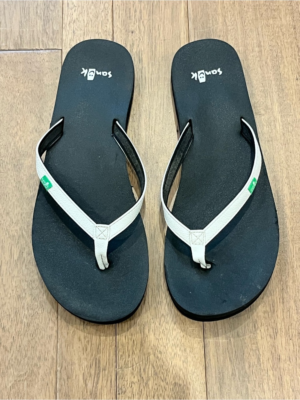 Sanuk Women’s Black Footbed White Strap Flip Flop Sandals